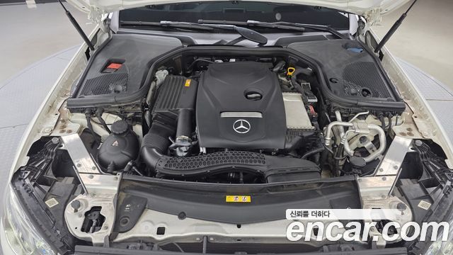 Mercedes-Benz E-Class 2019 — photo 6