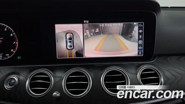 Mercedes-Benz E-Class 2019 — photo 15