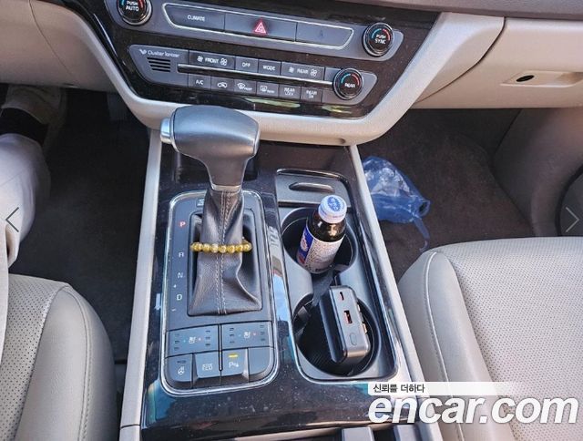 Kia Canival 2017 — photo 15