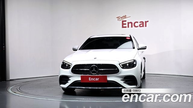 Mercedes-Benz E-Class 2022 — photo 3