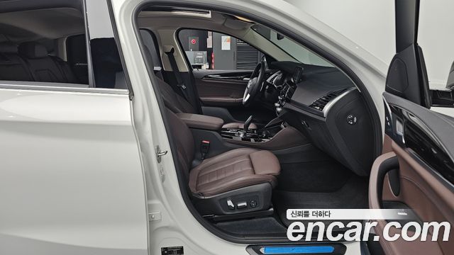 BMW X4 2021 — photo 11