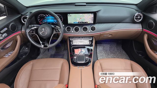 Mercedes-Benz E-Class 2022 — photo 10
