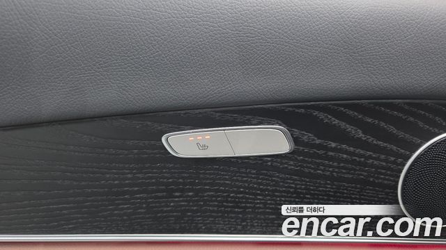 Mercedes-Benz E-Class 2022 — photo 28