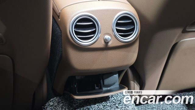 Mercedes-Benz E-Class 2022 — photo 29