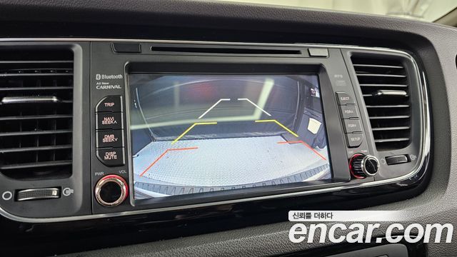 Kia Canival 2015 — photo 15