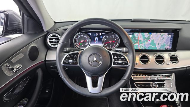 Mercedes-Benz E-Class 2019 — photo 19