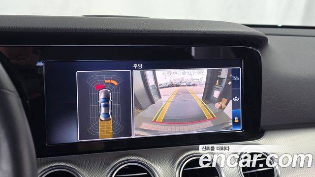 Mercedes-Benz E-Class 2019 — photo 20