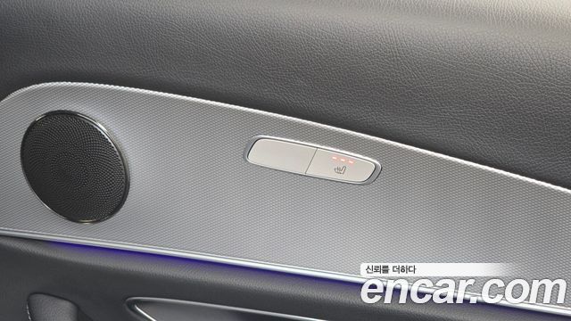 Mercedes-Benz E-Class 2019 — photo 27