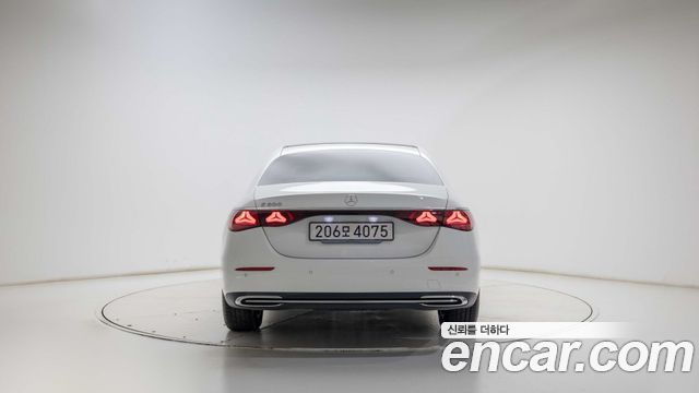 Mercedes-Benz E-Class 2026 — photo 4
