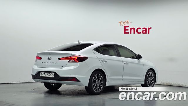Hyundai AVANTE 2020 — photo 2