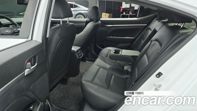 Hyundai AVANTE 2020 — photo 19