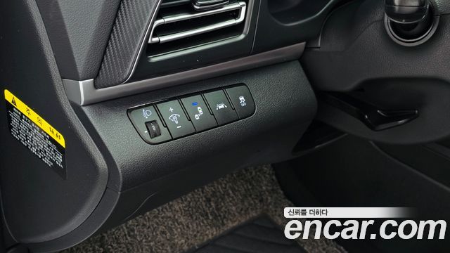 Hyundai AVANTE 2020 — photo 28