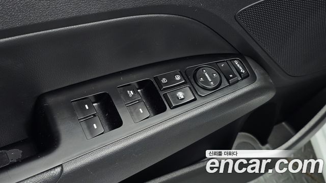 Hyundai AVANTE 2020 — photo 30