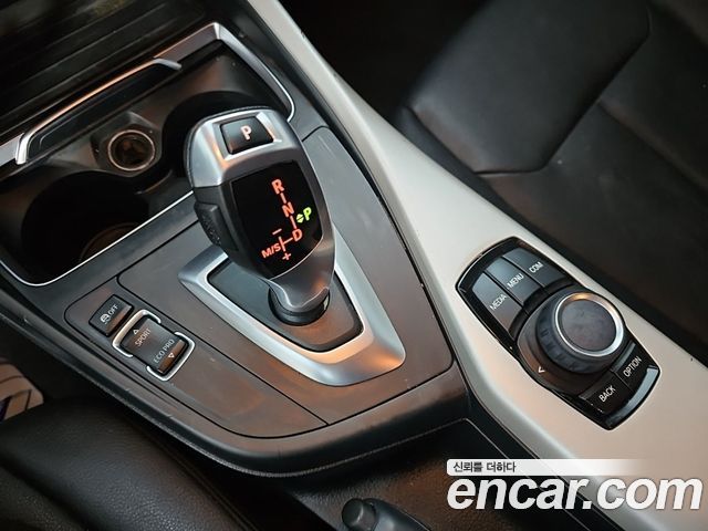 BMW 1-Series 2018 — photo 8