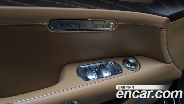 Genesis G90 2022 — photo 30