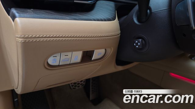 Genesis G90 2022 — photo 31