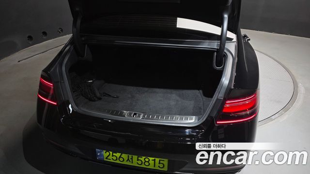 Genesis G90 2022 — photo 36