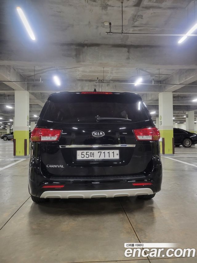Kia Canival 2017 — photo 4