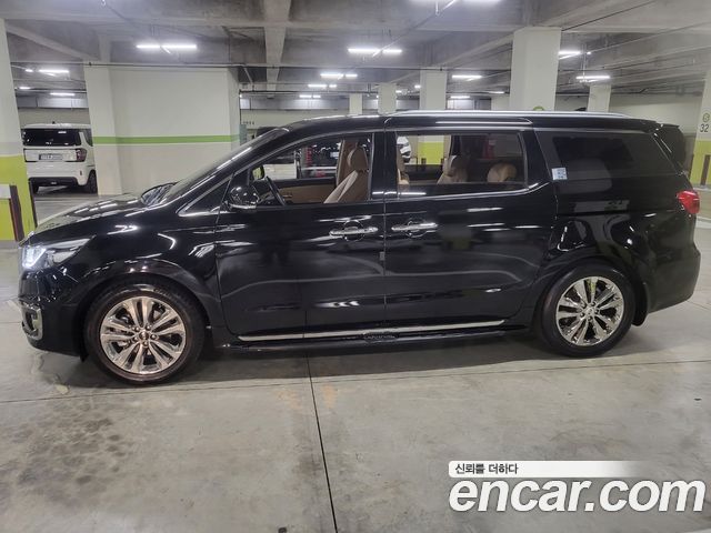 Kia Canival 2017 — photo 7