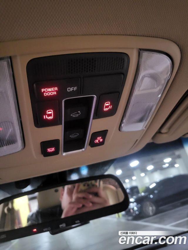 Kia Canival 2017 — photo 17