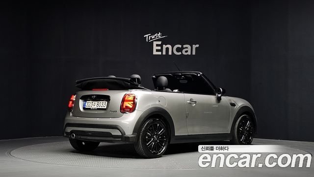 Mini Cooper Convertible 2024 — photo 2