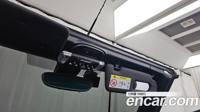 Mini Cooper Convertible 2024 — photo 23