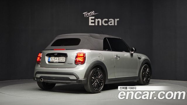 Mini Cooper Convertible 2024 — photo 36