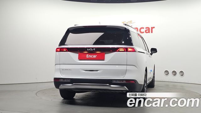 Kia Canival 2022 — photo 4