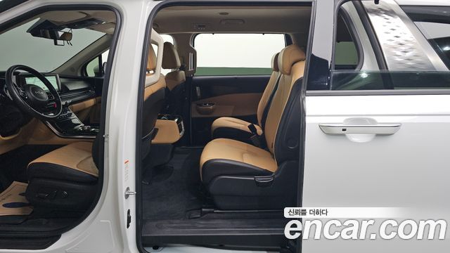 Kia Canival 2022 — photo 11