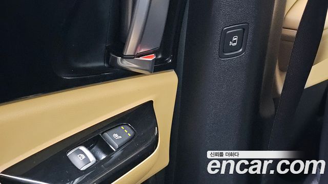 Kia Canival 2022 — photo 19