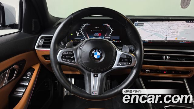 BMW 3-Series 2023 — photo 18