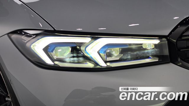 BMW 3-Series 2023 — photo 8
