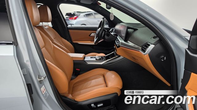 BMW 3-Series 2023 — photo 16