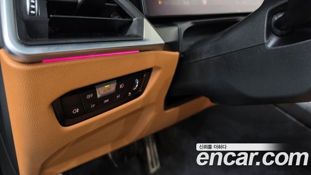 BMW 3-Series 2023 — photo 27