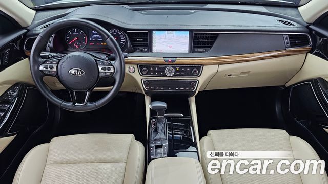 Kia K7 2016 — photo 10