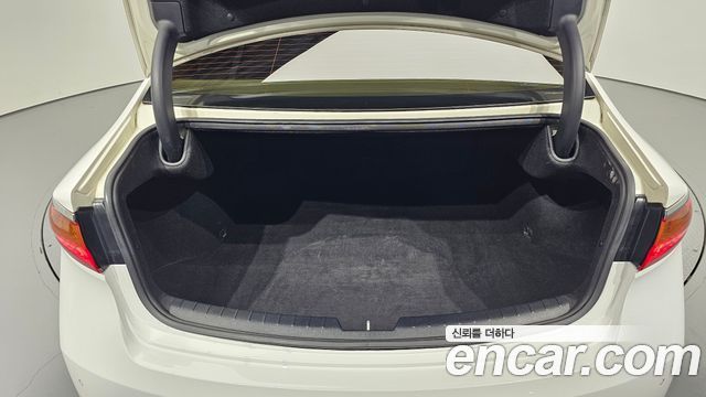 Kia K7 2016 — photo 26