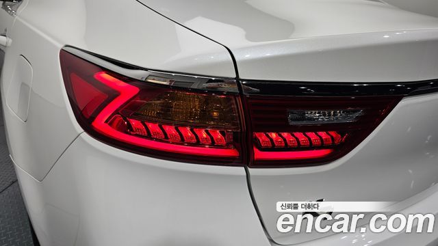 Kia K7 2016 — photo 9