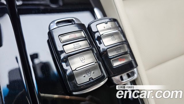 Kia K7 2016 — photo 29