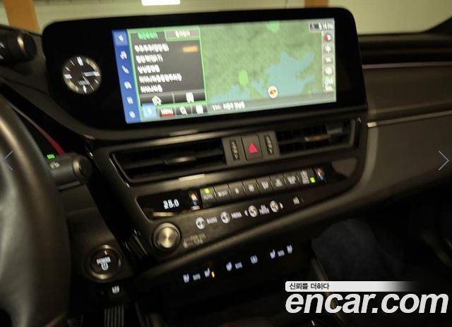 Lexus ES 2023 — photo 5
