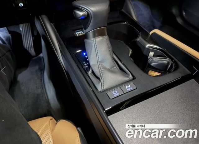Lexus ES 2023 — photo 6