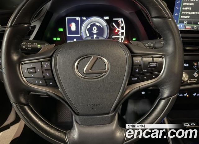 Lexus ES 2023 — photo 7