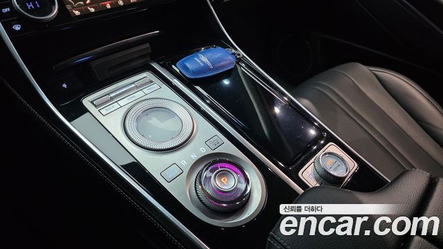 Genesis GV80 2020 — photo 12