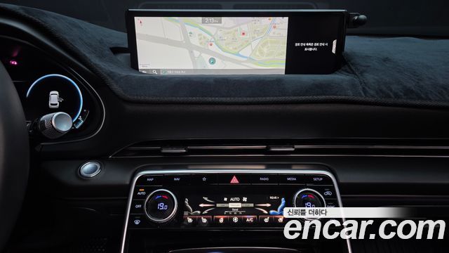 Genesis GV80 2020 — photo 16