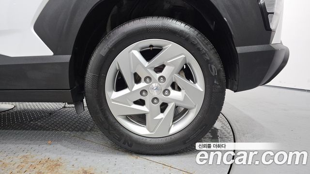 Hyundai Kona 2023 — photo 7