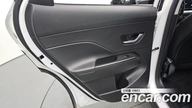 Hyundai Kona 2023 — photo 15