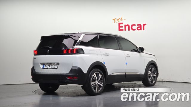 Peugeot 5008 2022 — photo 2