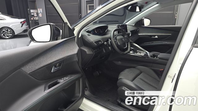 Peugeot 5008 2022 — photo 13