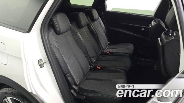 Peugeot 5008 2022 — photo 18