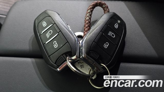 Peugeot 5008 2022 — photo 23