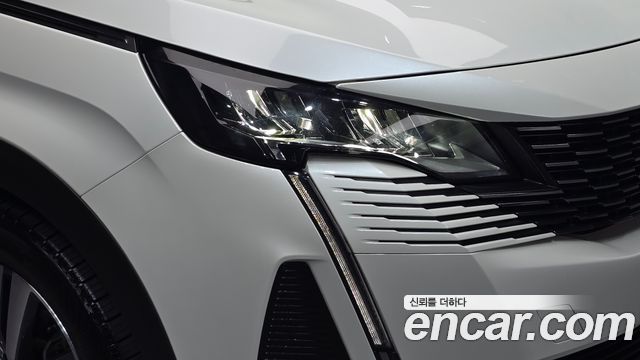 Peugeot 5008 2022 — photo 8